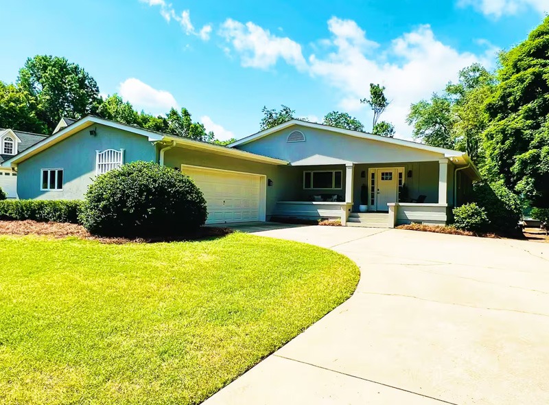 Hicks Lake House