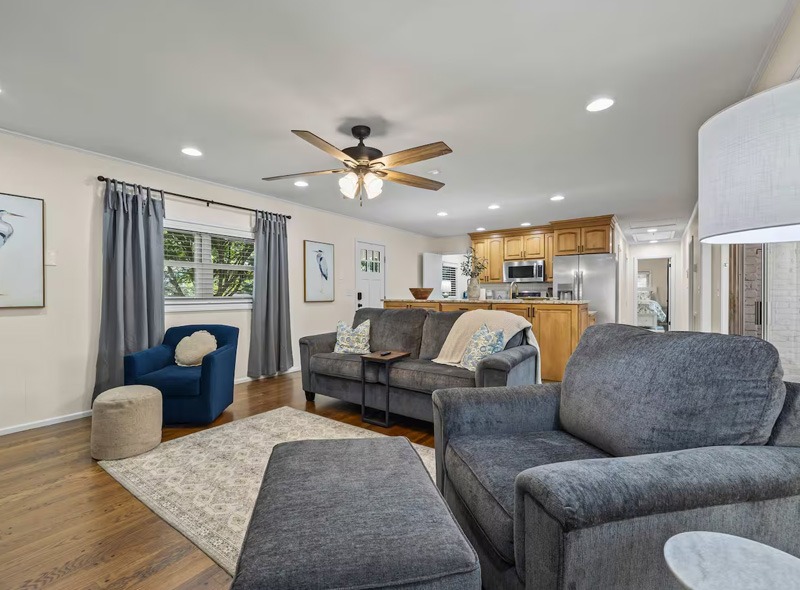 Windjammer Lake House